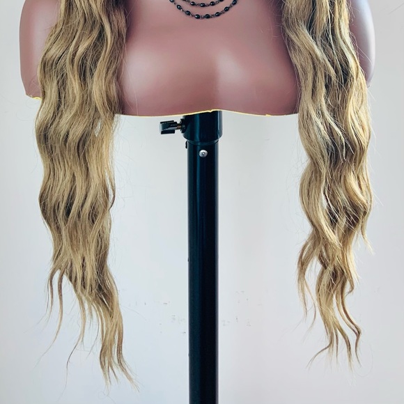 28” Ombre Auburn/Toffee Brown Lace Front Synthetic Wig - Picture 7 of 11